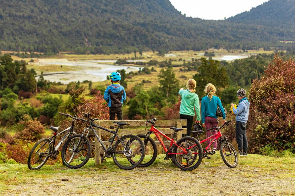 WCWT family may2020 40 credit Katabatic.co.nz West Coast Wilderness Trail