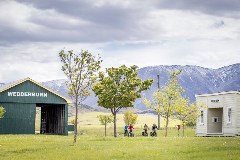 5513 Otago Central Rail Trail Miles Holden