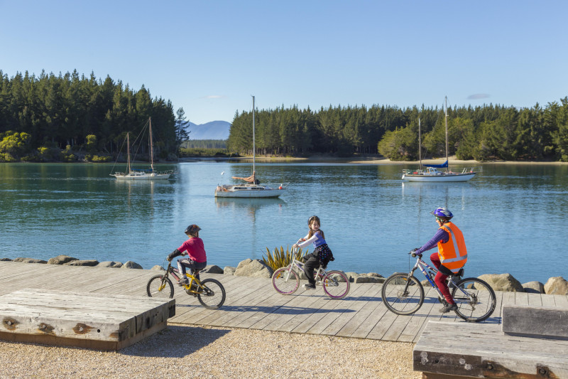 Tasmans Great Taste Trail Mapua Wharf credit Heart of BikingNelson Tasman Tourism