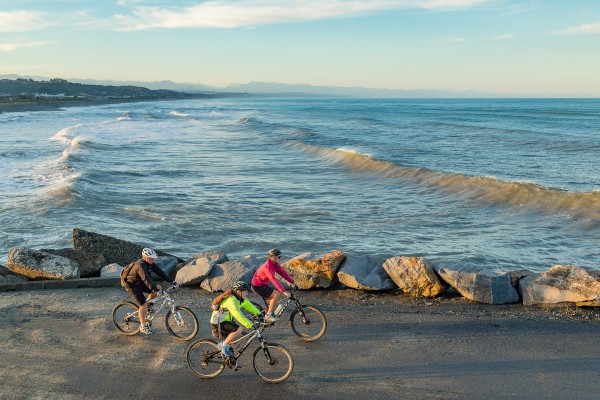 Cyclists on the Blaketown Breakwater